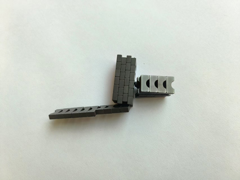 特殊凹形铁氧体方块磁铁